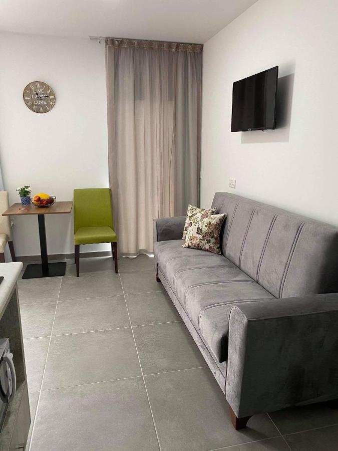 أيا نابا Ellenapa Apts & Studios المظهر الخارجي الصورة